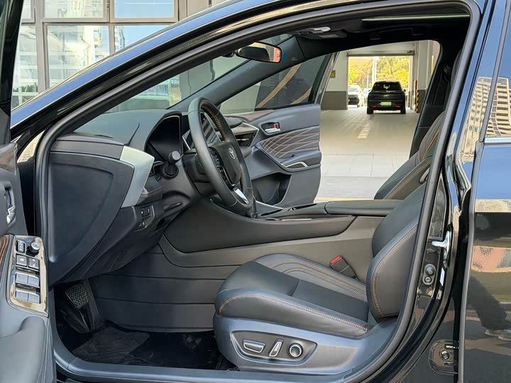 Toyota Avalon 2024 2024款 双擎 2.0L 豪华版