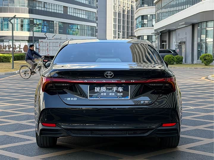 Toyota Avalon 2024 2024款 双擎 2.0L 豪华版