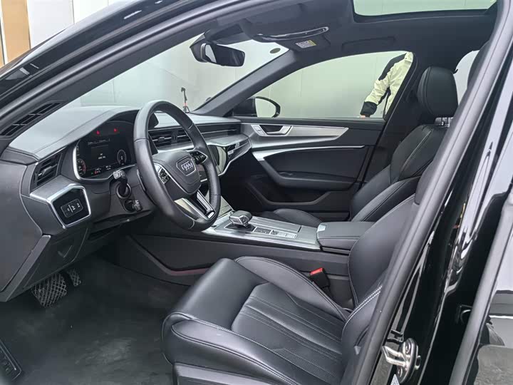 Audi A6L 2025 2025款 40 TFSI 豪华动感型