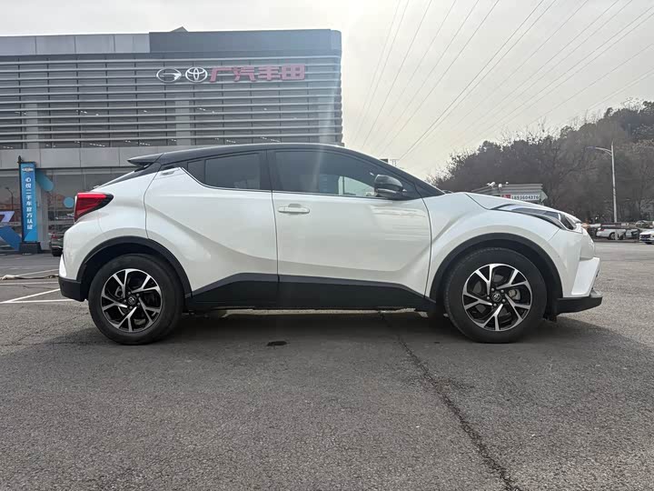 Toyota C-HR 2021 2021款 2.0L 舒适版