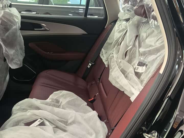 Hongqi H5 2025 2025款 2.0T 自动旗畅版