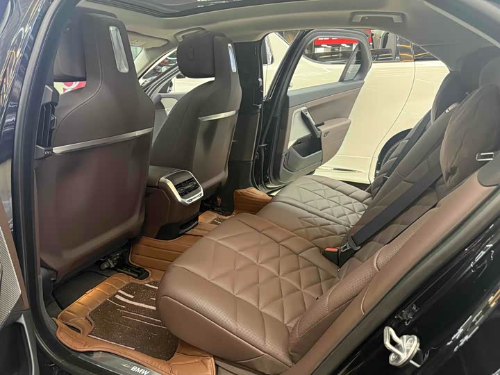 BMW 7 Series 2023 2023款 735Li 豪华套装