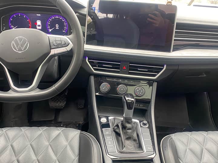 Volkswagen Sagitar L 2024 2024款 300TSI DSG飞越版