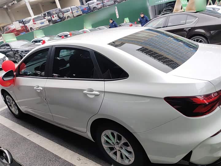 Chevrolet Monza 2024 2024款 1.5L 双离合悦享版