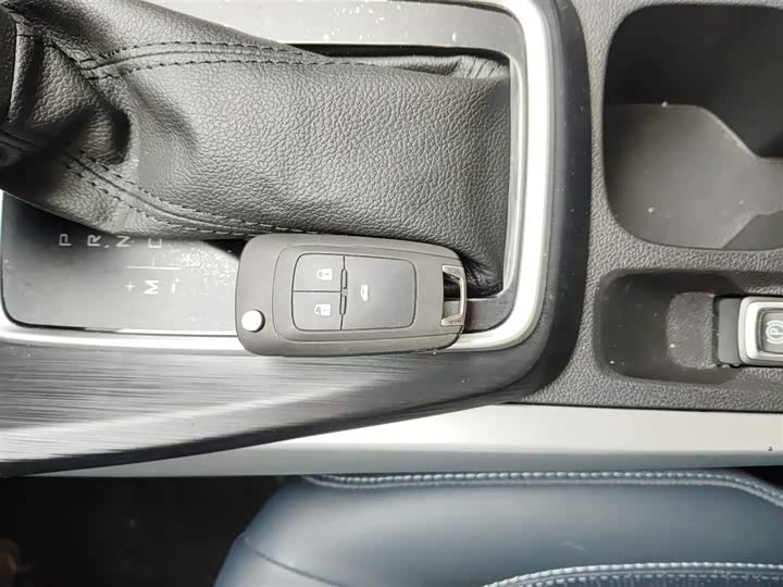 Chevrolet Monza 2024 2024款 1.5L 双离合悦享版