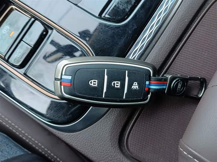 Dongfeng Rich 7 2023 2023款 2.3T自动两驱柴油标准型长货箱