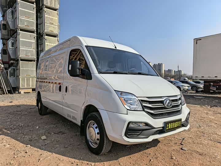 Maxus V80 2024 2024款 超值版城配王 6MT 长轴中顶147Ps 3座