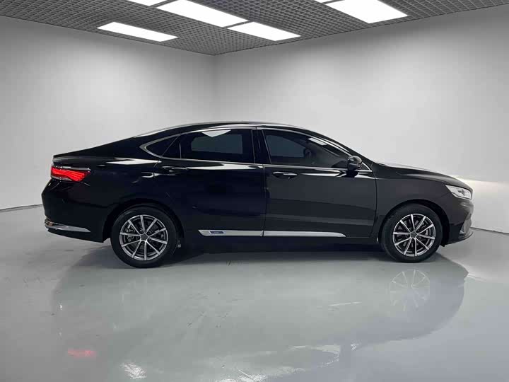 Geely Emgrand GT Hybrid 2021 2021款 1.5T ePro 领耀版