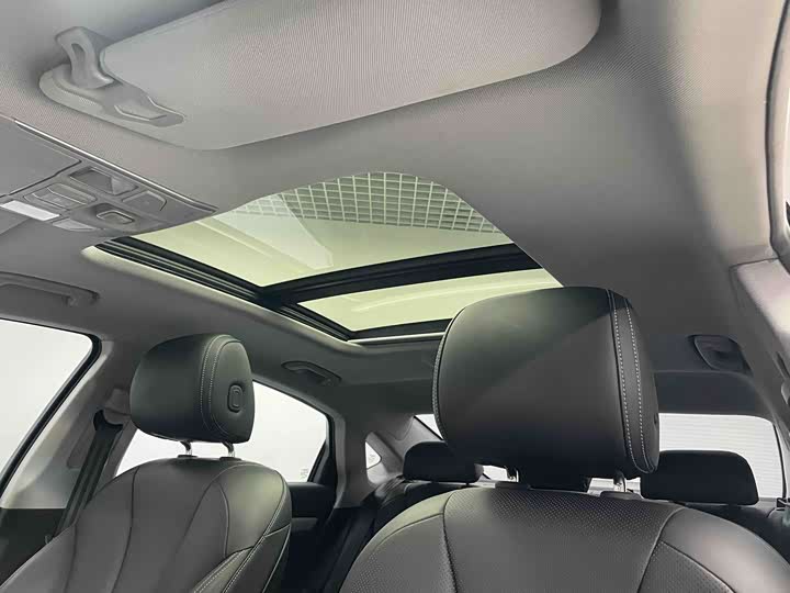 Geely Emgrand GT Hybrid 2021 2021款 1.5T ePro 领耀版