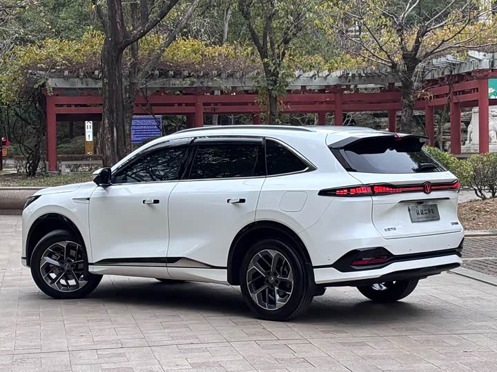 Changan CS75 Plus 2025 2025款 第四代 1.5T 新蓝鲸 智慧旗舰型
