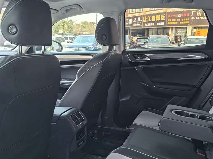 Volkswagen Tayron X 2020 2020款 330TSI 两驱尊贵智联版