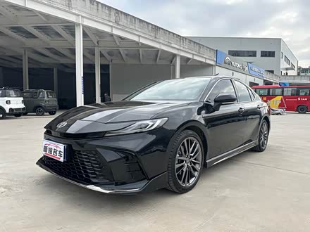 Toyota Camry 2025 2025款 双擎 2.0HXS 光辉版