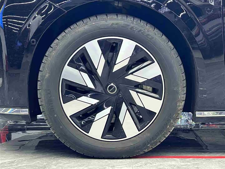 Volvo EM90 2025 2025款 Ultra 六座