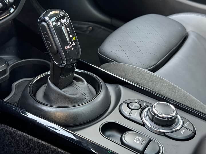 Mini Clubman 2023 2023款 1.5T COOPER 鉴赏家