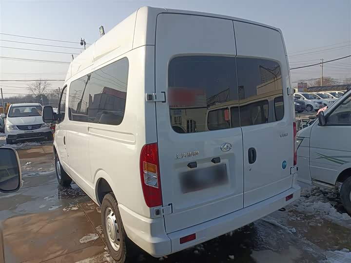 Maxus V80 2025 2025款 超值版傲运通 2.0T 手动短轴中顶127Ps 5/6座