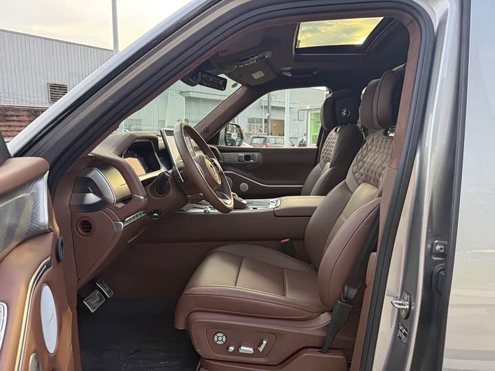 2024 Tank 700 Hybrid