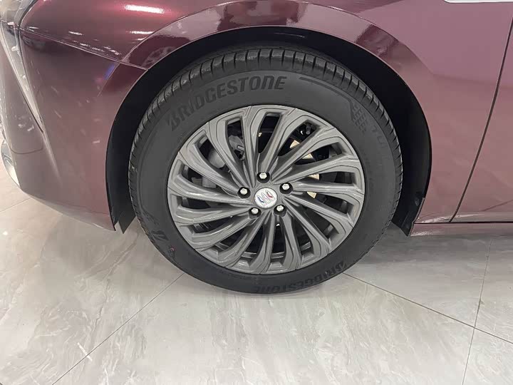 Buick LaCrosse 2025 2025款 28T 白金版