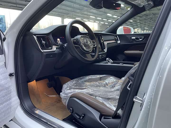 Volvo S60 2026 2026款 B4 智远豪华版