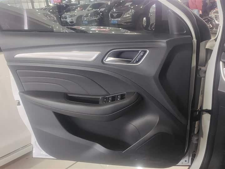 Roewe RX3 2020 2020款 1.6L CVT 4G互联超爽精英版