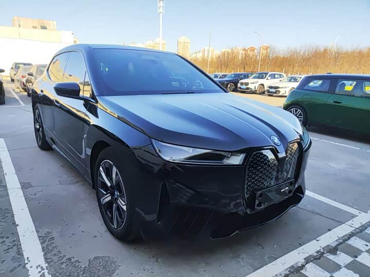 2023 BMW iX