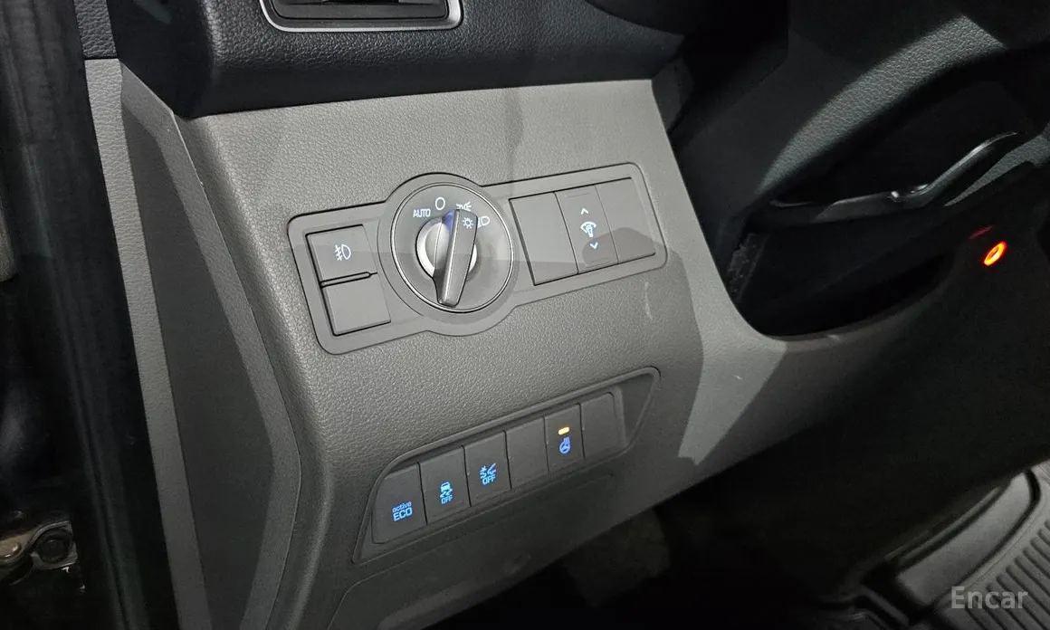 Hyundai Solati 2015 15-seater