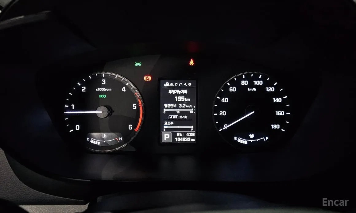 Hyundai Solati 2015 15-seater