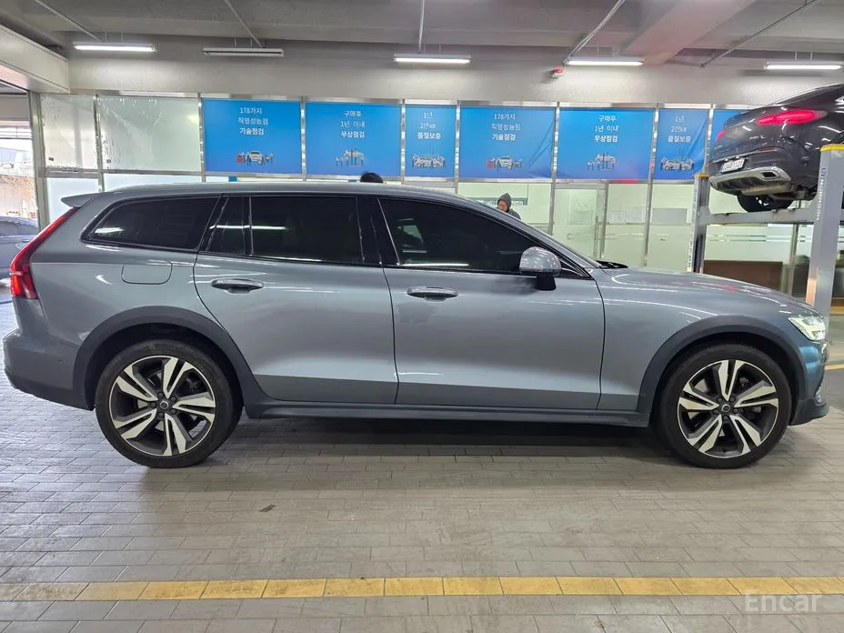 Volvo V60 2019 B5 Pro AWD