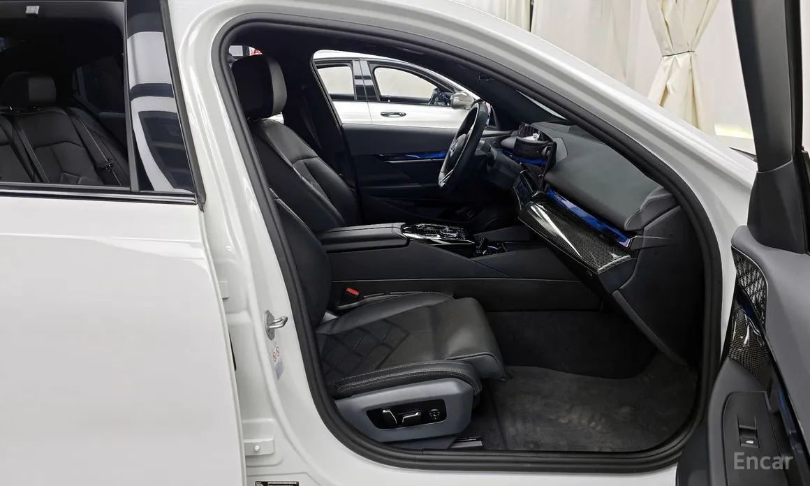 BMW i5 2023 M60 xDrive