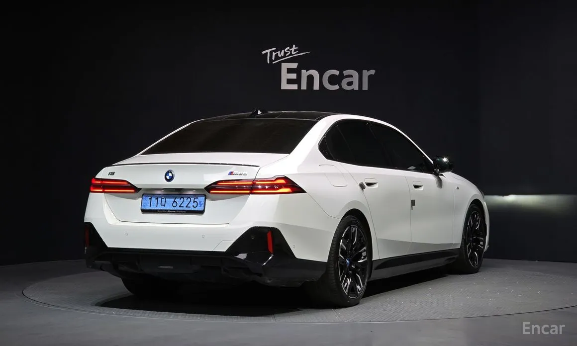 BMW i5 2023 M60 xDrive