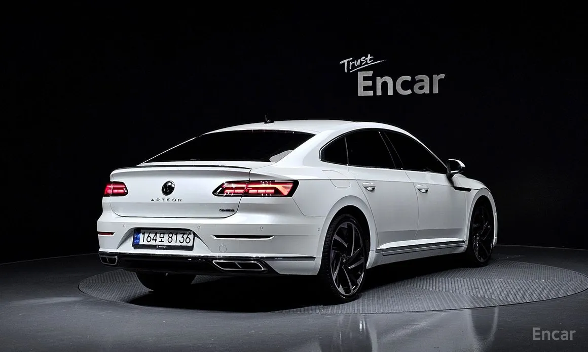 Volkswagen Arteon 2018 2.0 TDI R-LIINE 4Motion