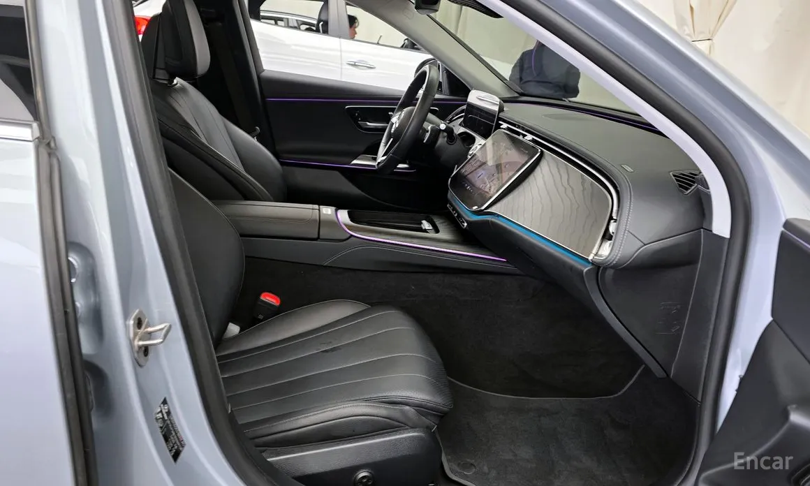 Mercedes-Benz E-Class 2024 E200 Avantgarde