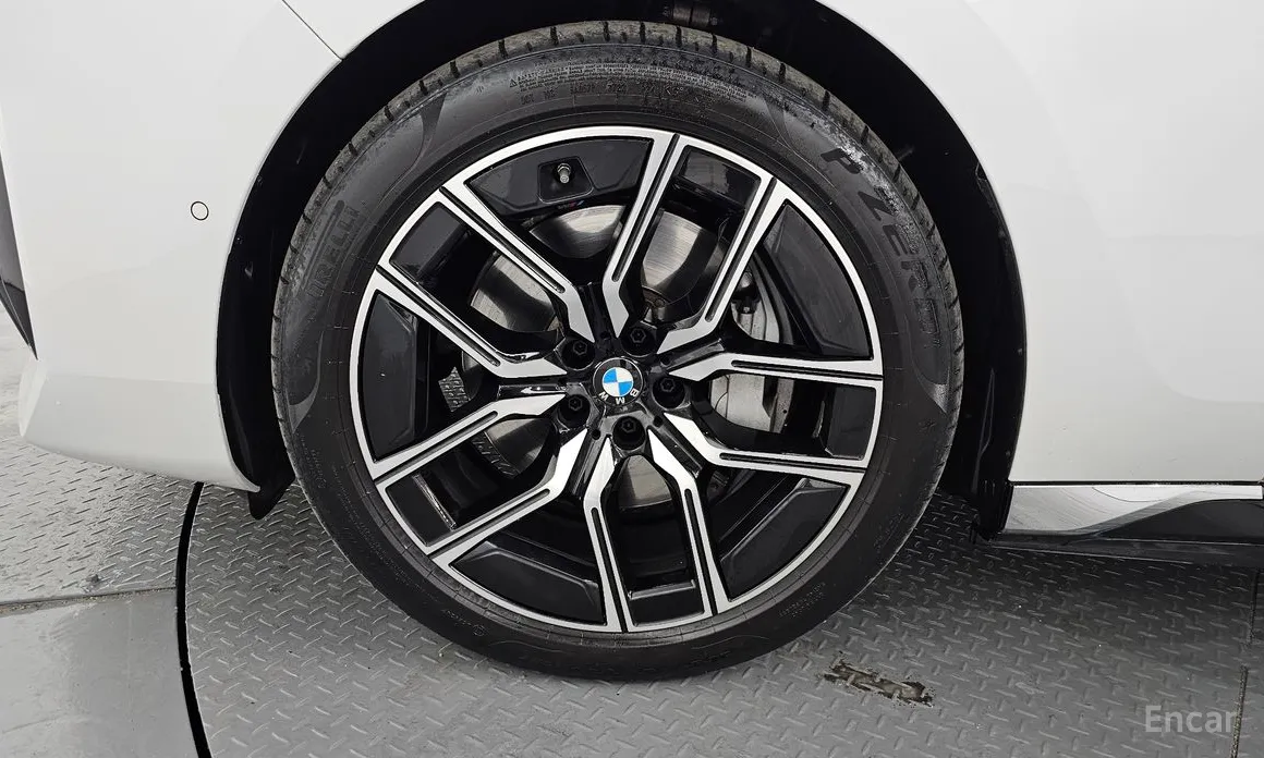 BMW i7 2022 xDrive 60 M sport