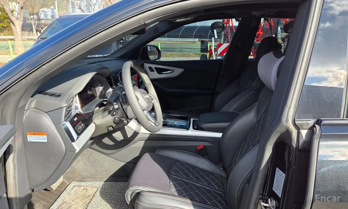 Audi Q8 2018 55 TFSI Quattro Premium