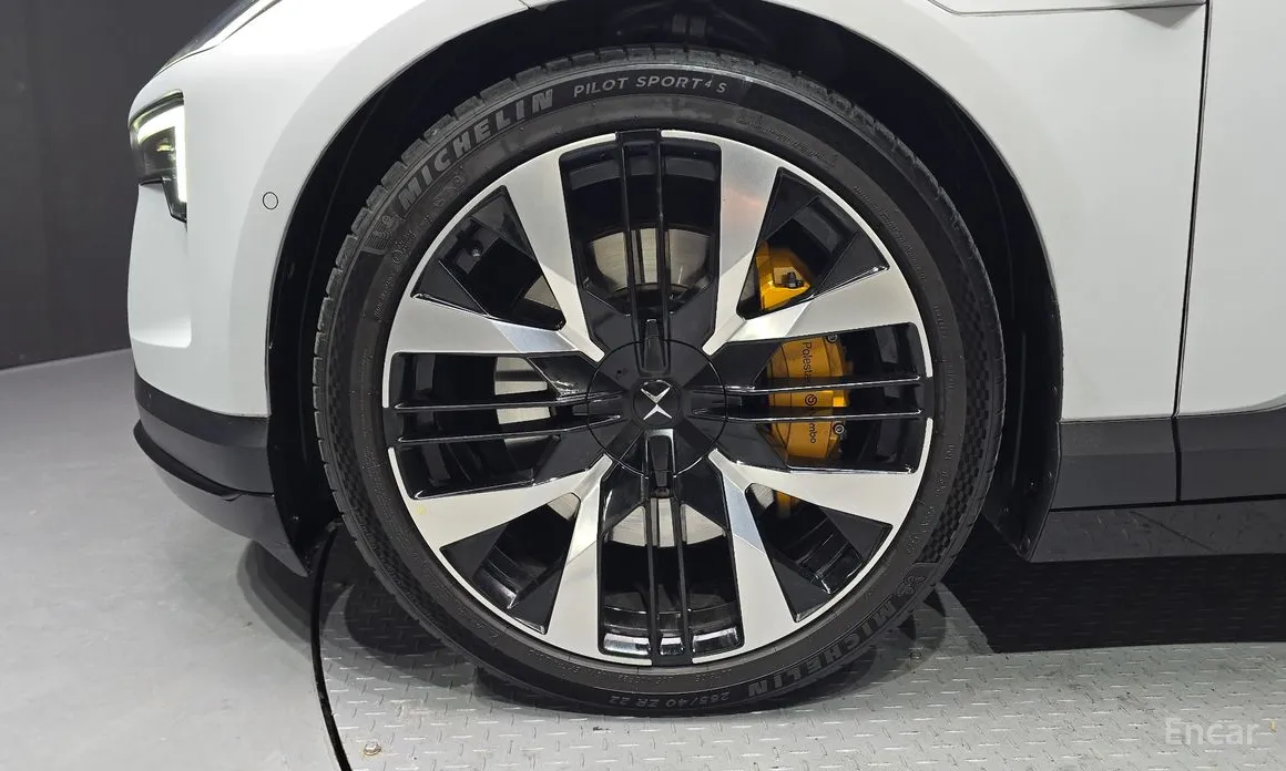 Polestar 4 2024 Long Range Duel Moter