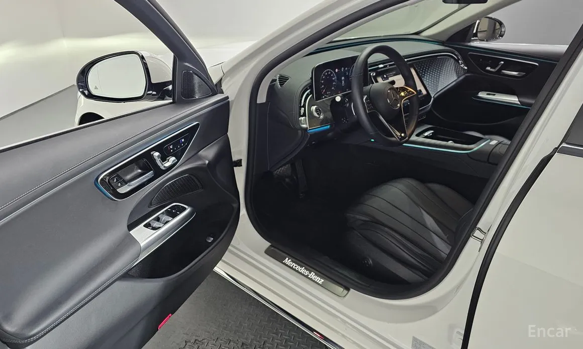 Mercedes-Benz E-Class 2024 E220d 4MATIC Exclusive