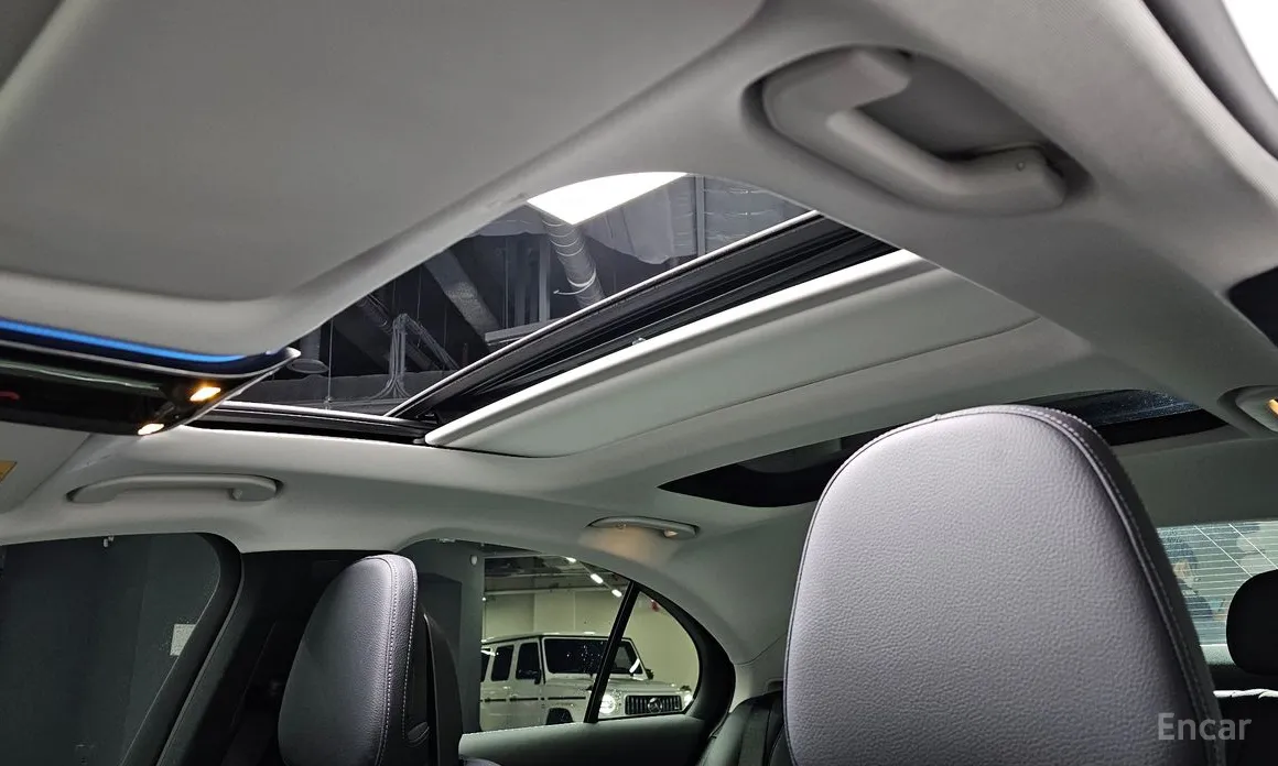 Mercedes-Benz E-Class 2024 E220d 4MATIC Exclusive