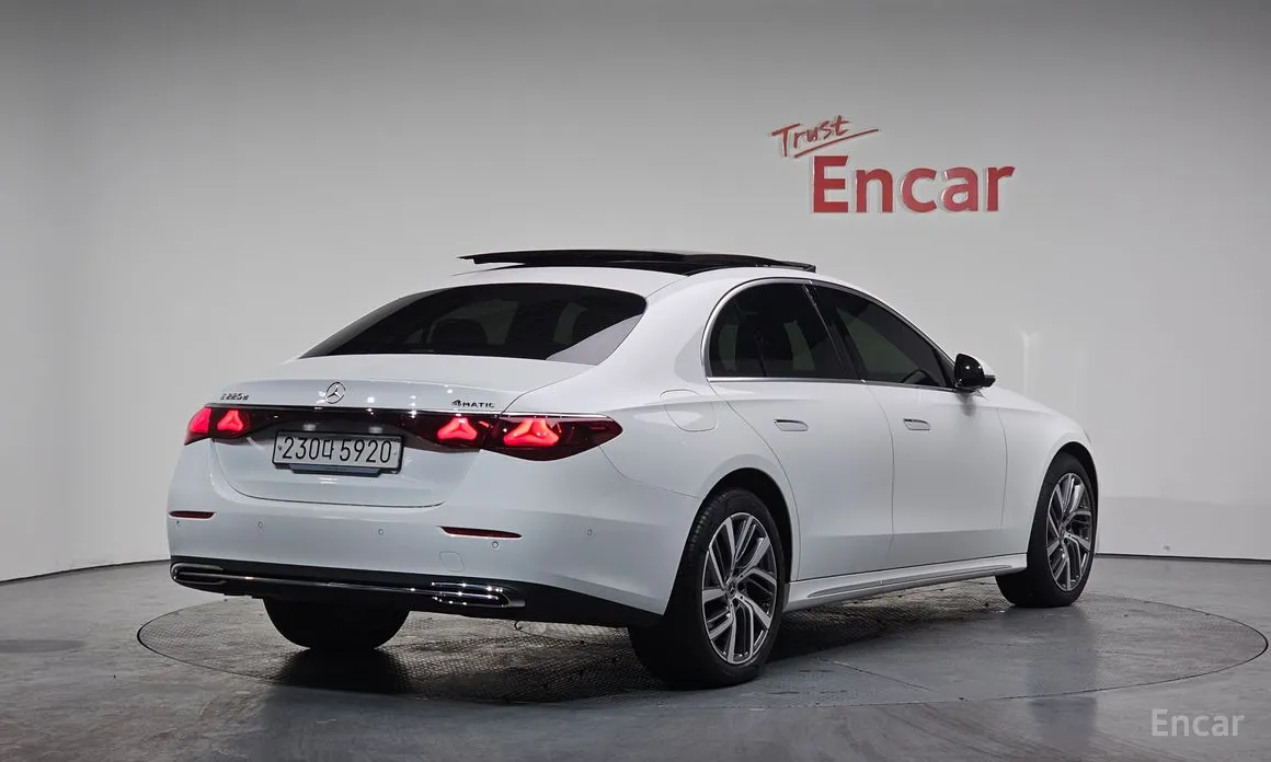 Mercedes-Benz E-Class 2024 E220d 4MATIC Exclusive