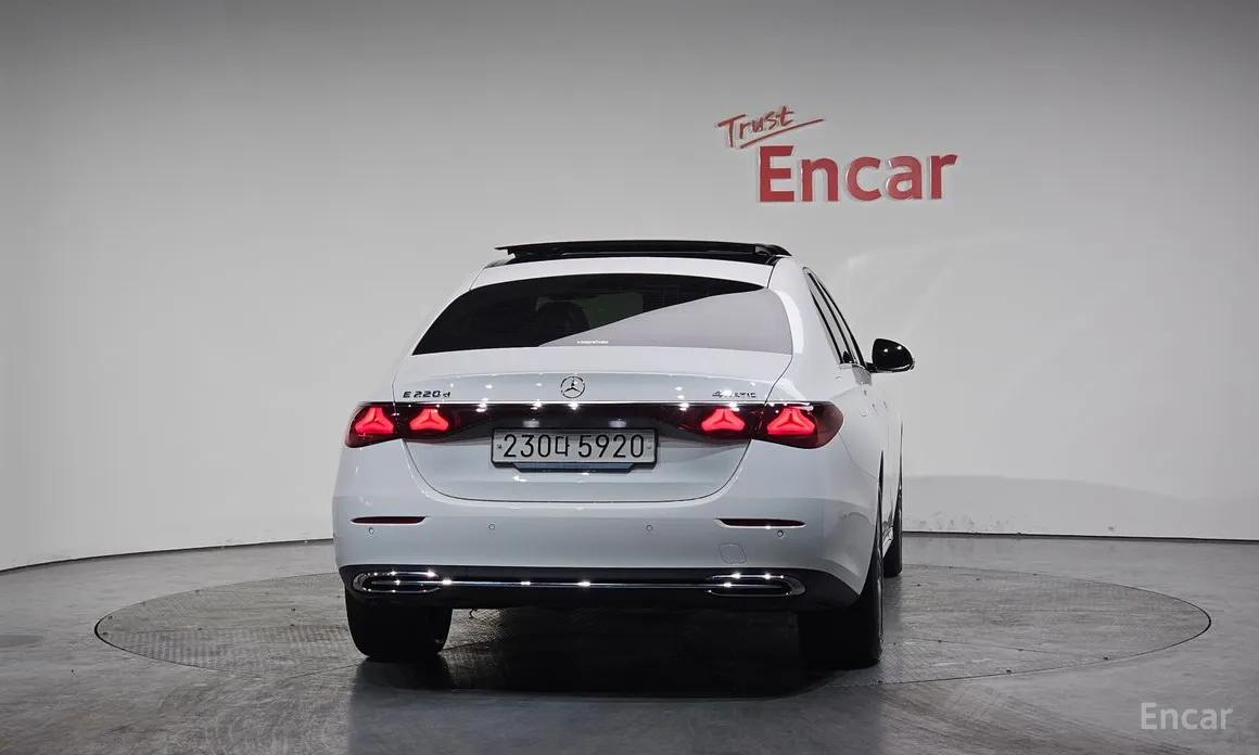 Mercedes-Benz E-Class 2024 E220d 4MATIC Exclusive