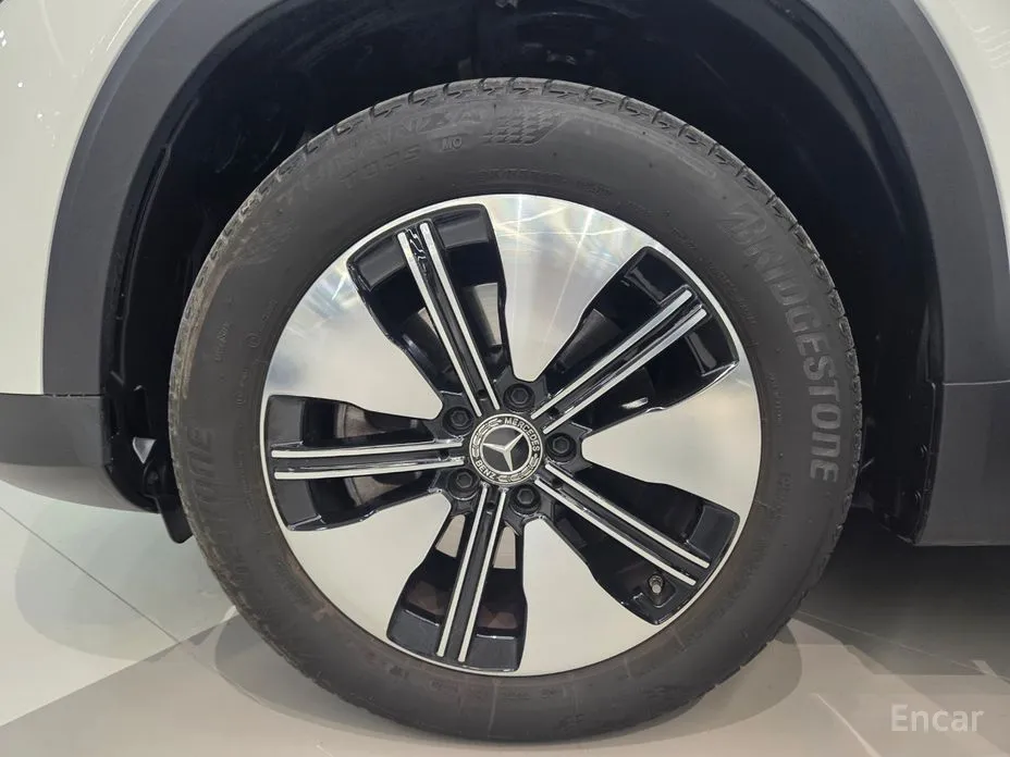 Mercedes-Benz EQB 2022 EQB300 4MATIC
