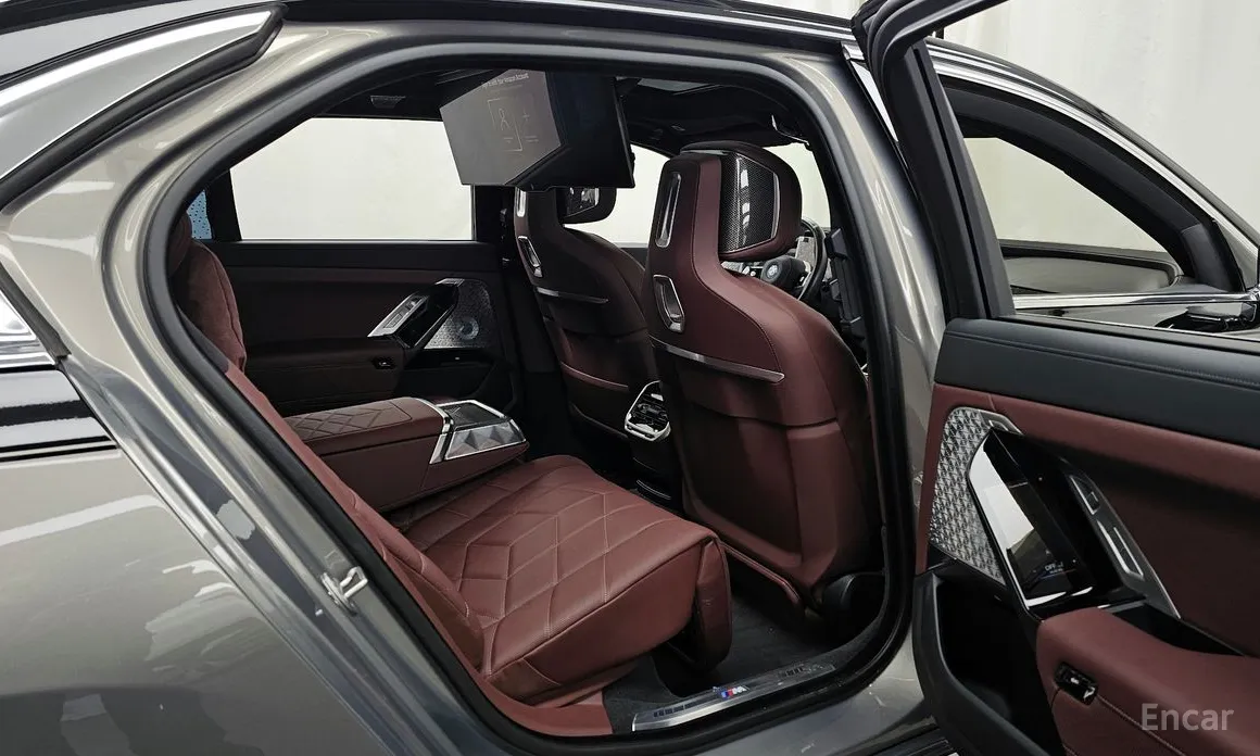 BMW i7 2022 xDrive 60 M sport