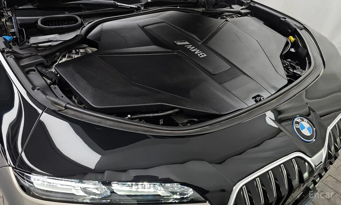 BMW i7 2022 xDrive 60 M sport