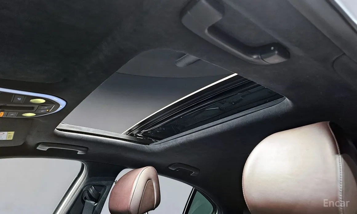 Genesis G70 2022 Gasoline 2.0T 2WD