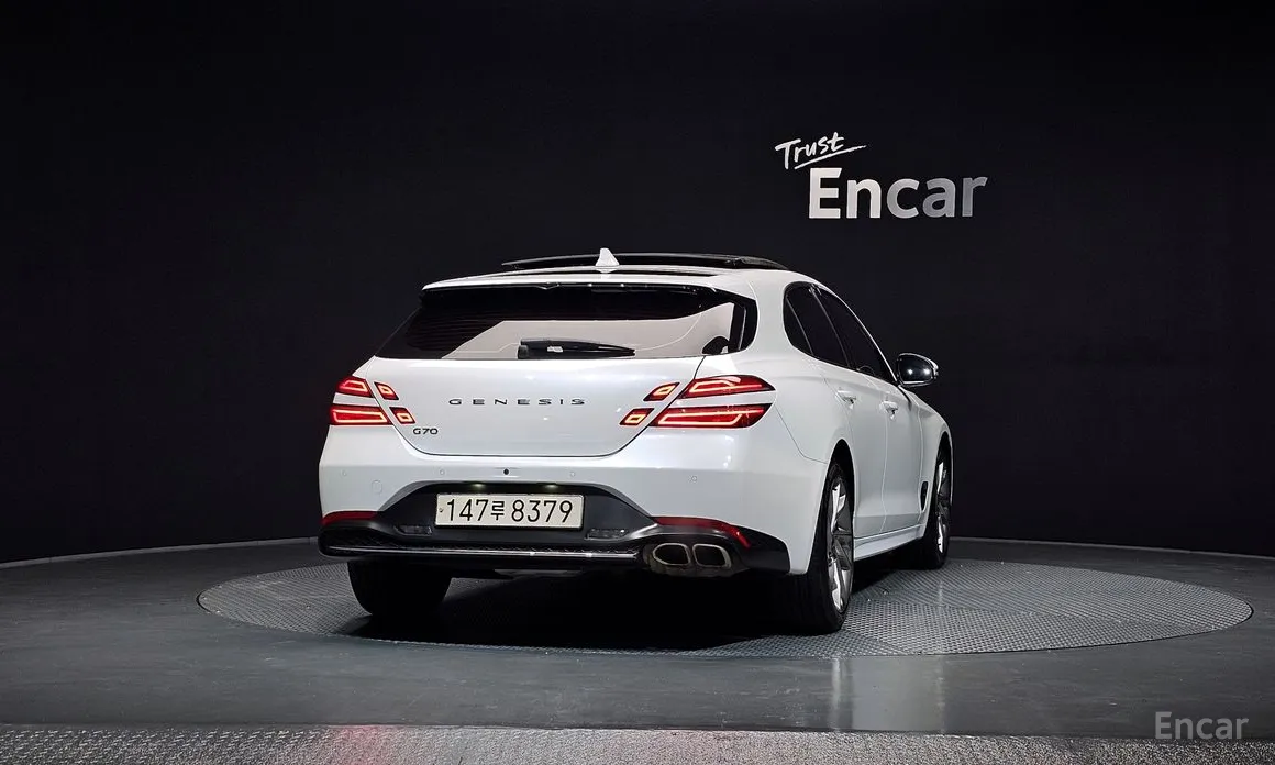 2022 Genesis G70