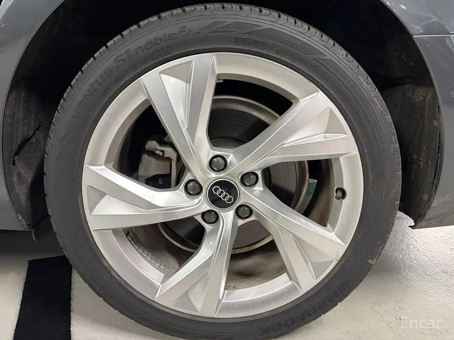 Audi A4 2016 40 TFSI Premium