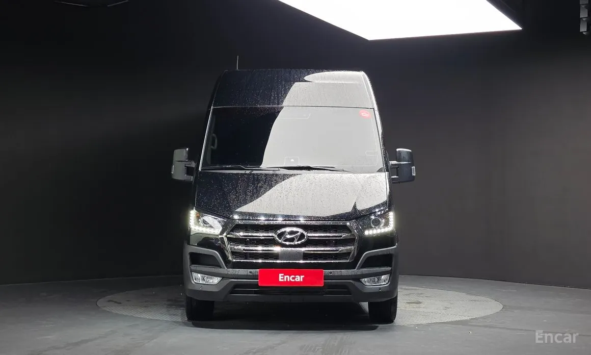 Hyundai Solati 2015 15-seater