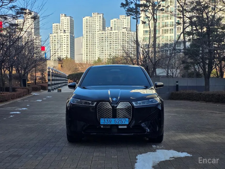 BMW iX 2021 xDriveM60
