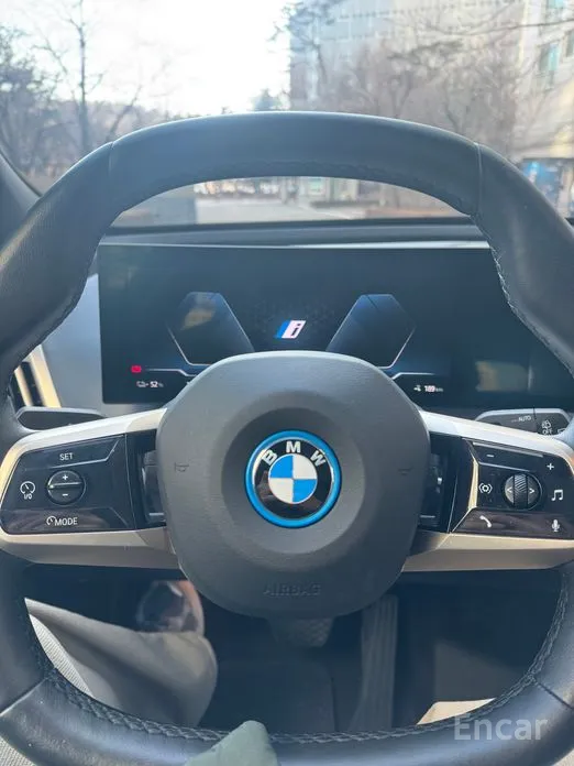 BMW iX 2021 xDriveM60