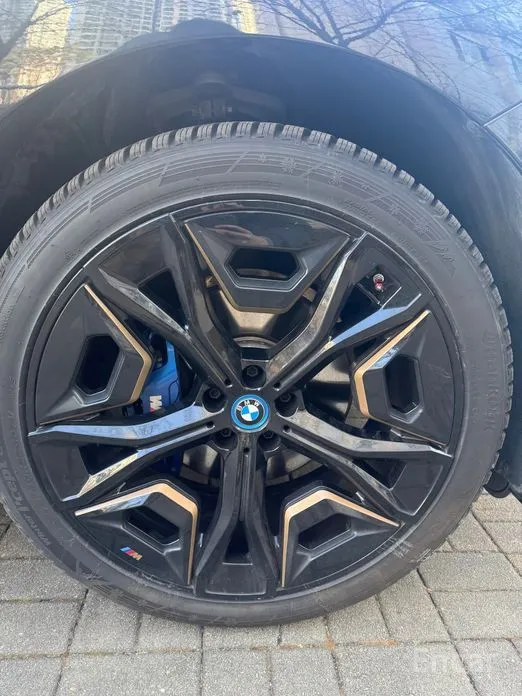 BMW iX 2021 xDriveM60