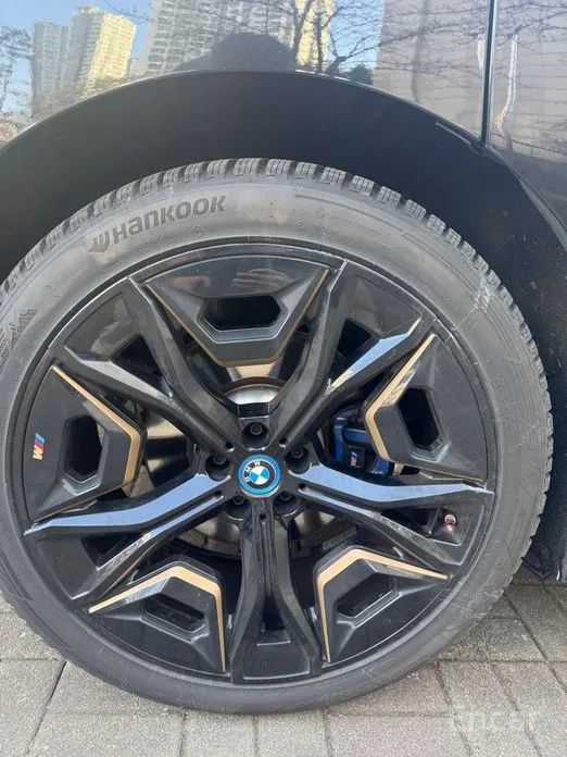 BMW iX 2021 xDriveM60