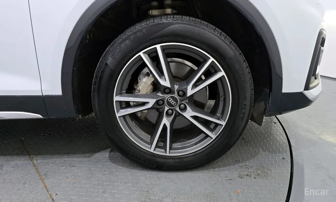 Audi Q5 2017 45 TFSI Quattro